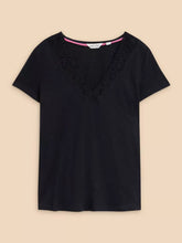 Afbeelding in Gallery-weergave laden, WHITE STUFF ELLIE LACE TEE
